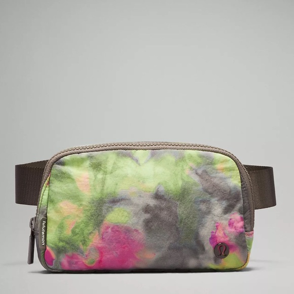 lululemon athletica Handbags - Lululemon Everywhere Belt Bag 1L (Hyper Dye Multi/Rover)